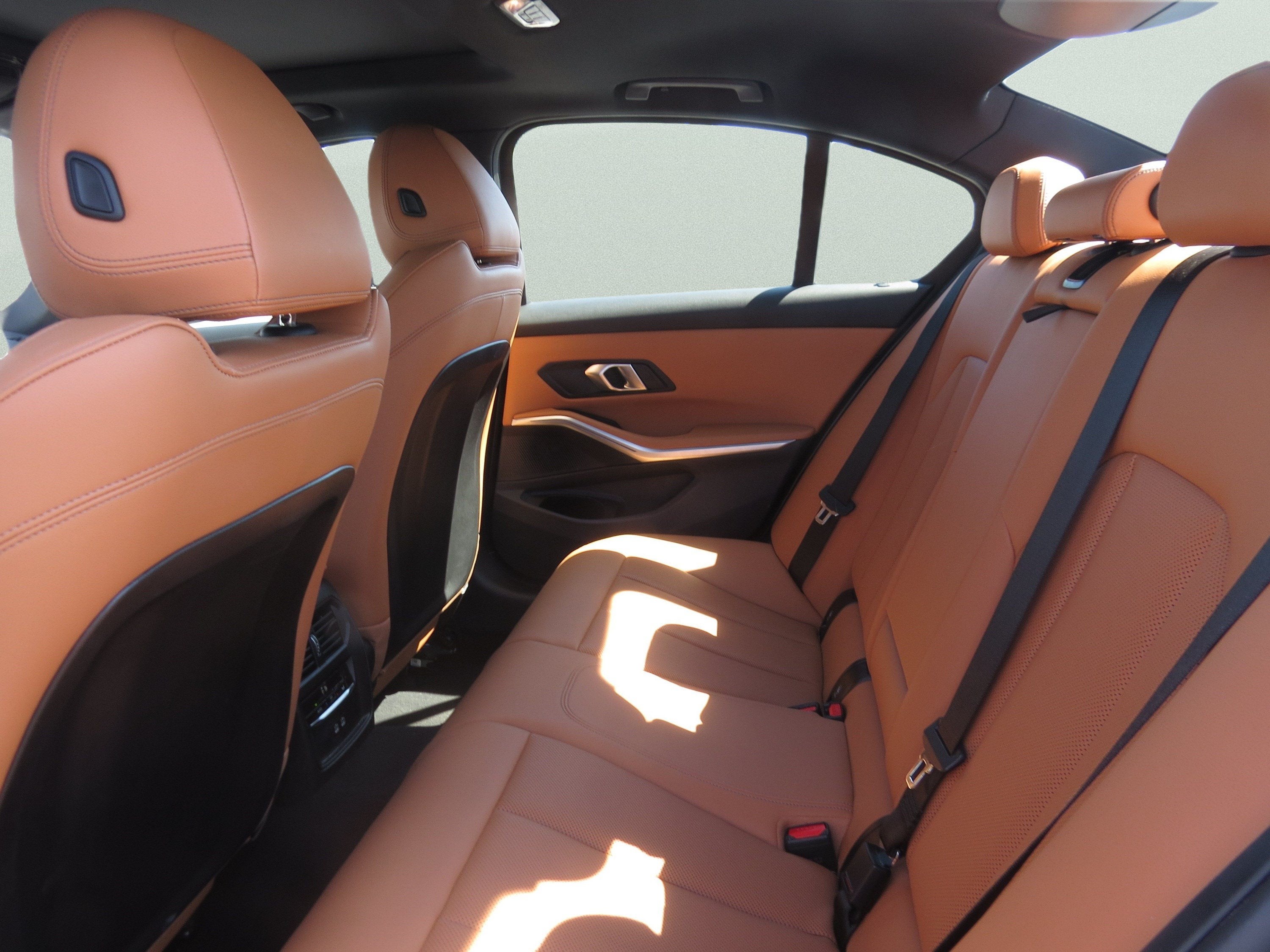 2025 BMW 3 Series 330i