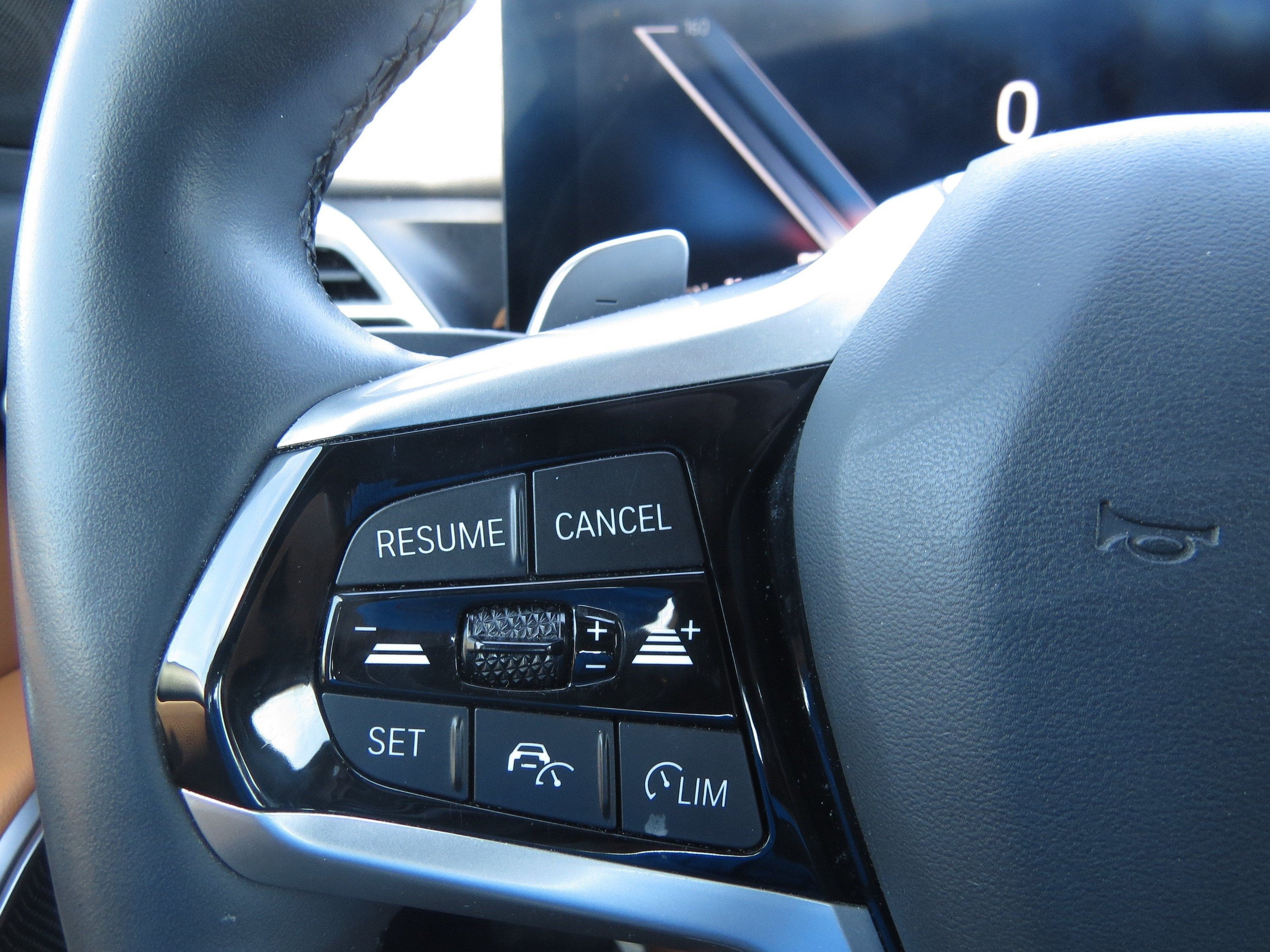 2025 BMW 3 Series 330i