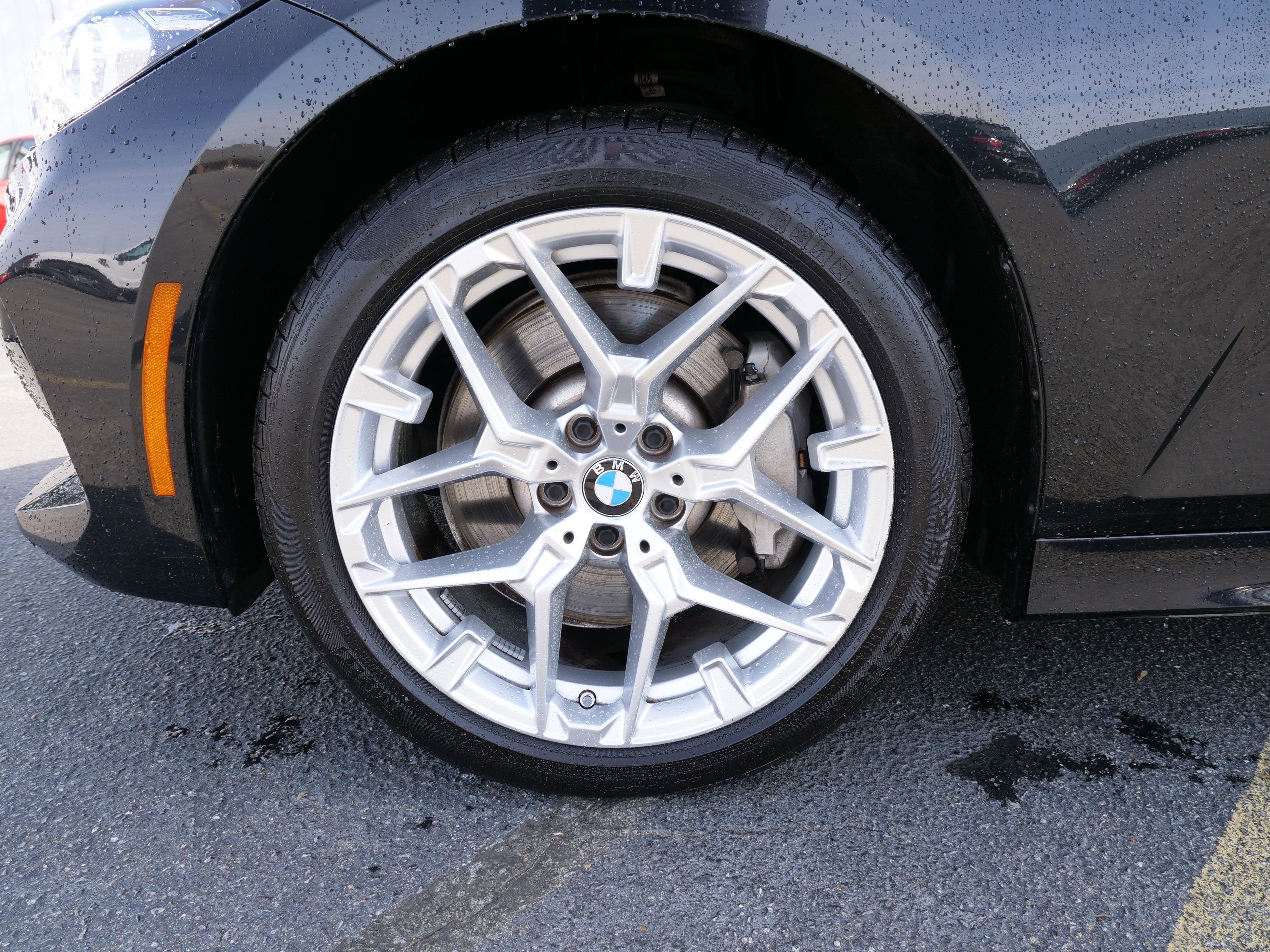 2025 BMW 3 Series 330i