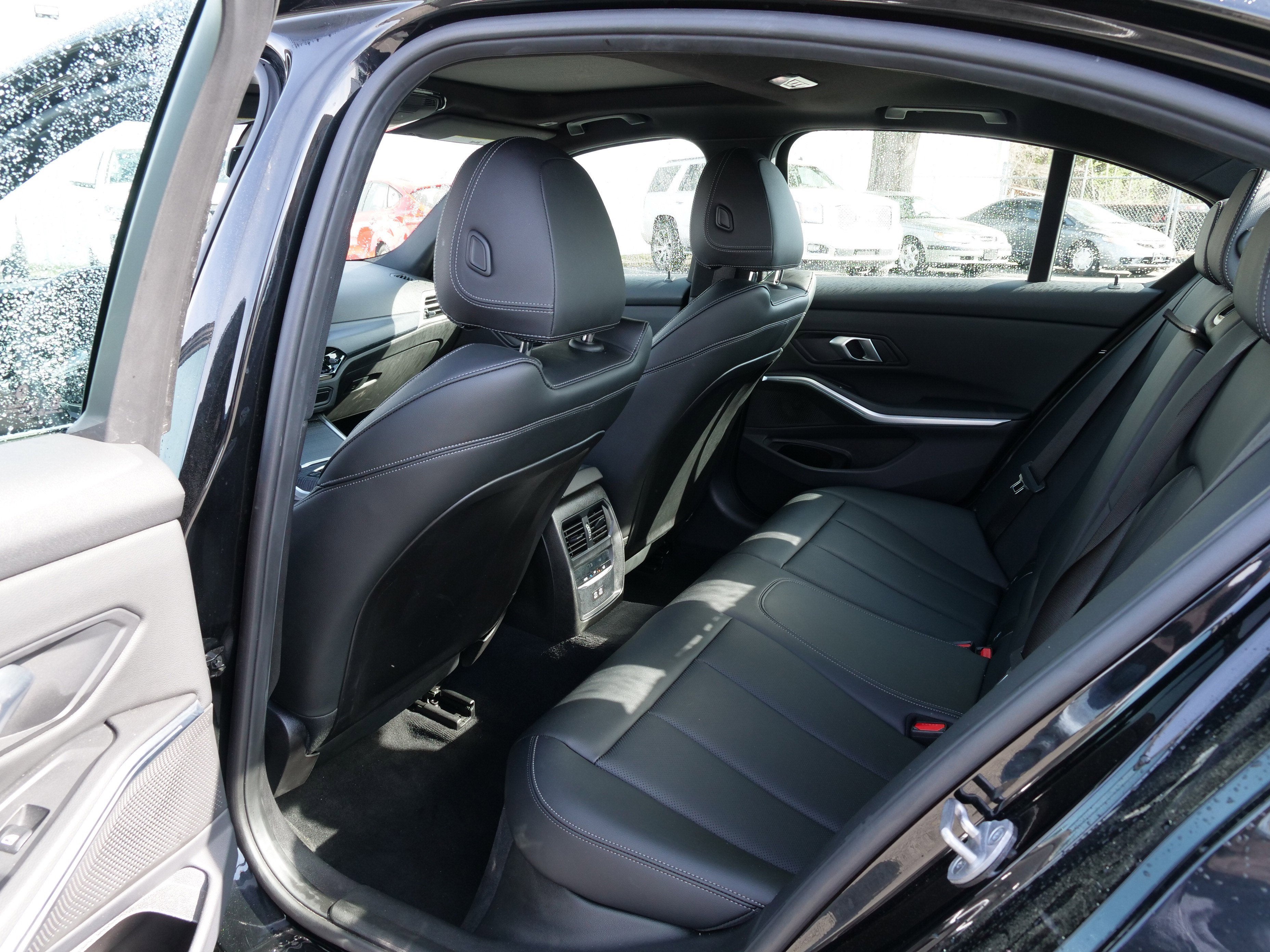 2025 BMW 3 Series 330i