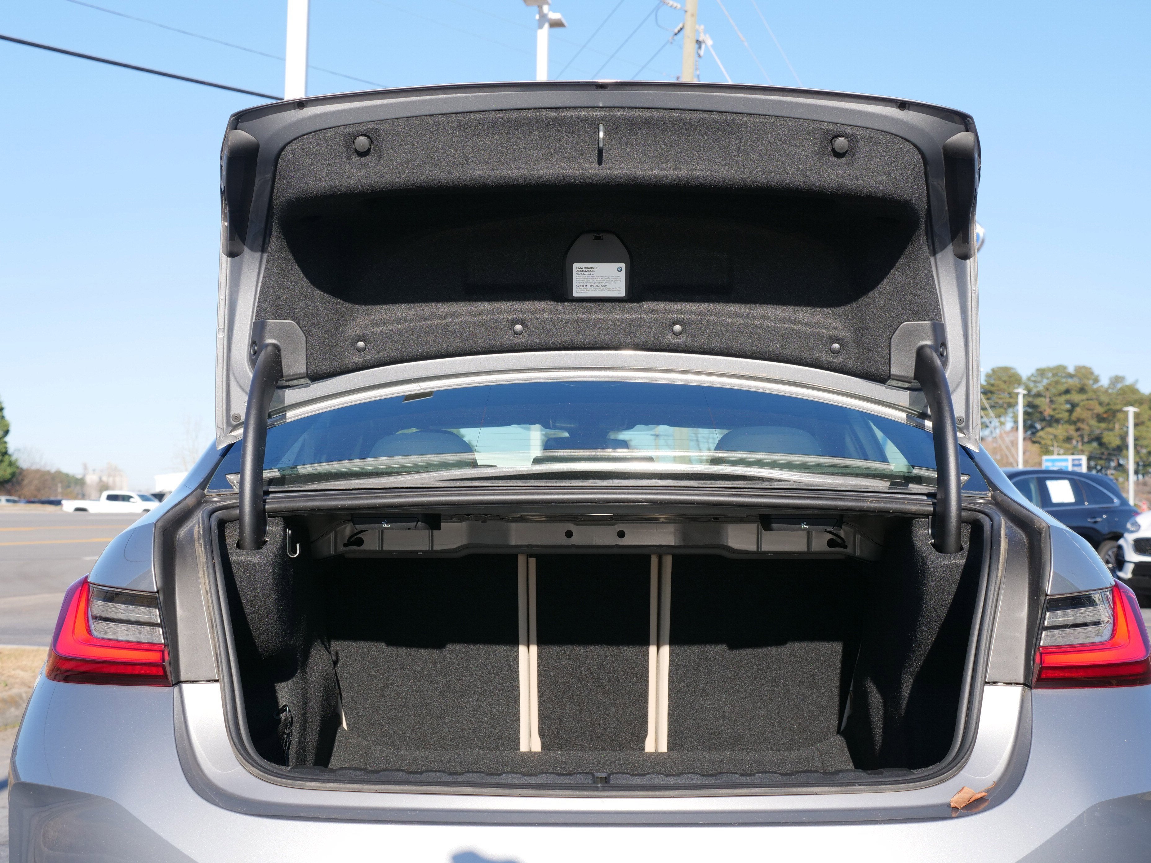 2023 BMW 3 Series 330i