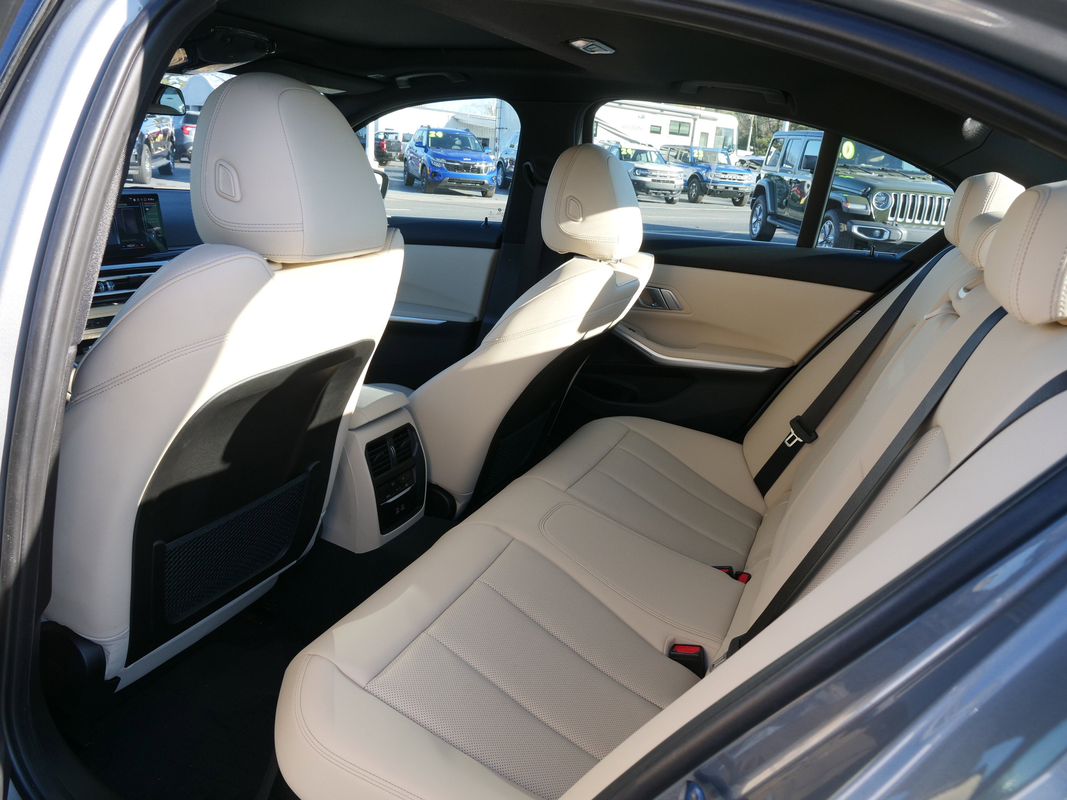 2023 BMW 3 Series 330i