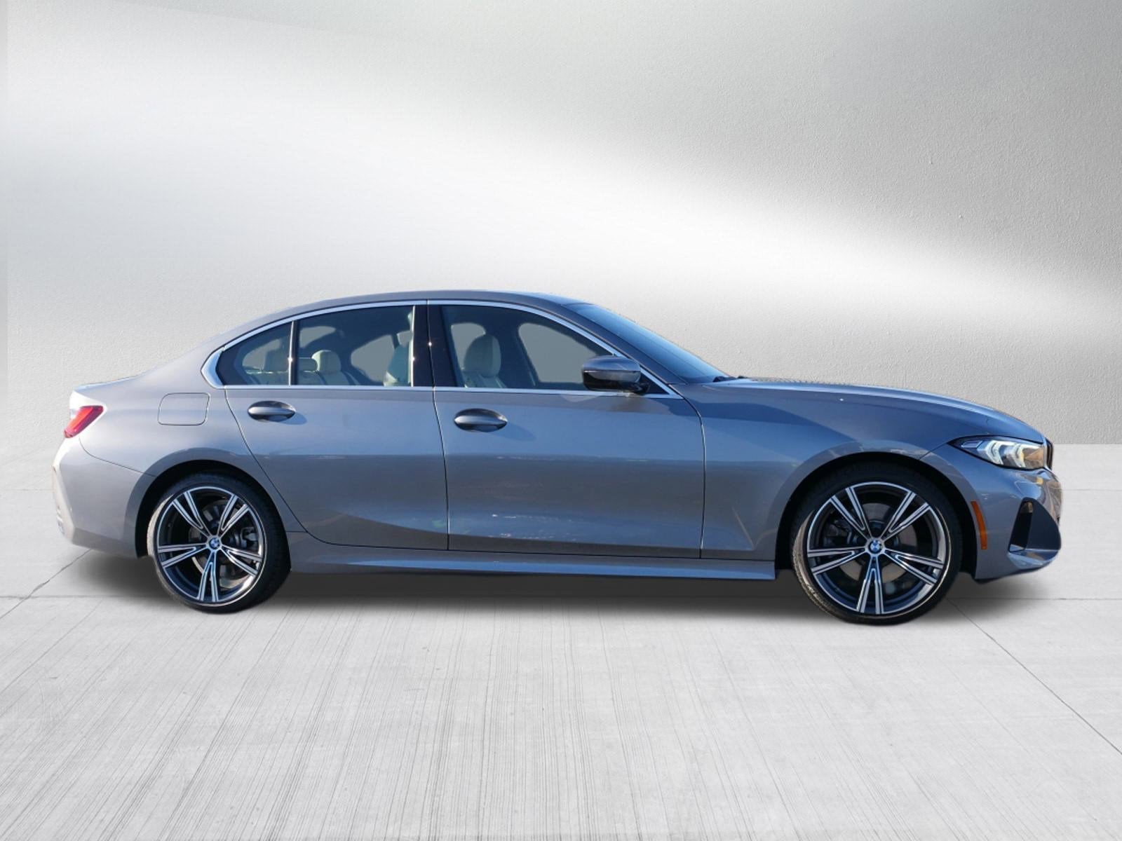 2023 BMW 3 Series 330i