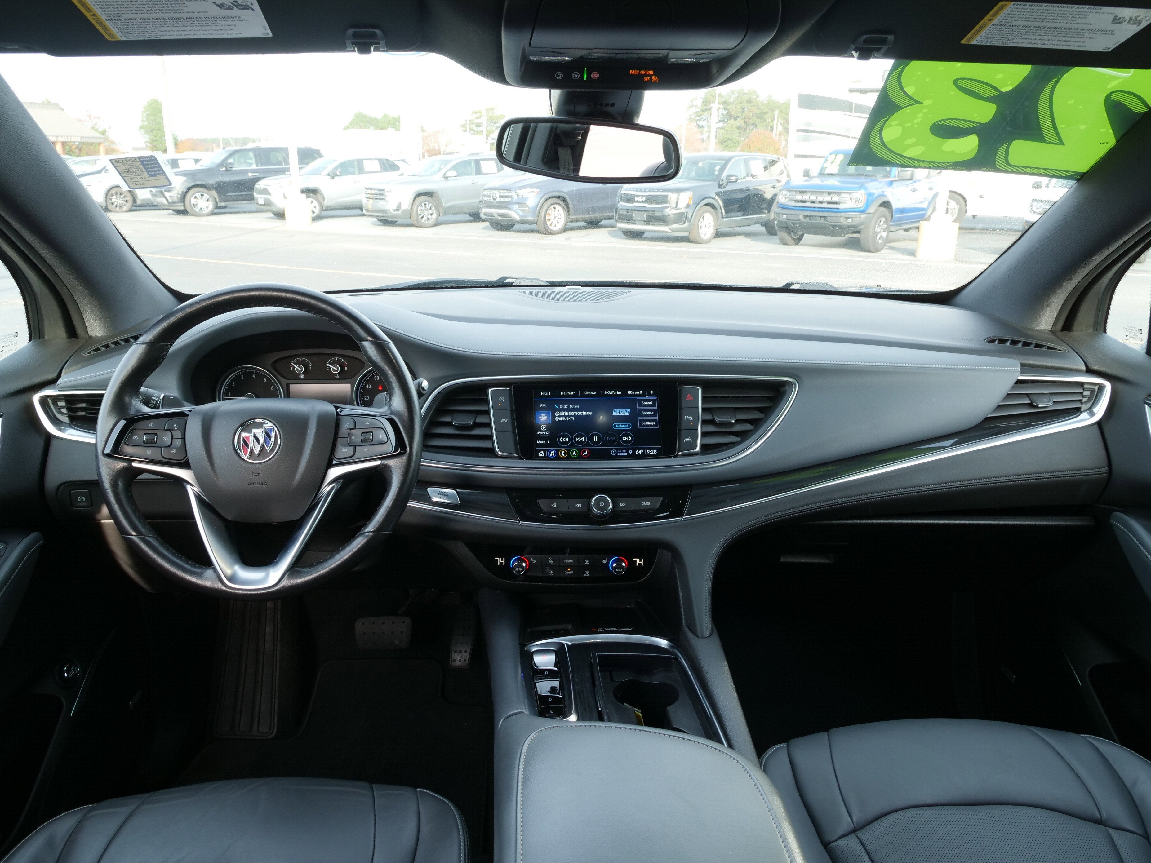 2023 Buick Enclave Essence