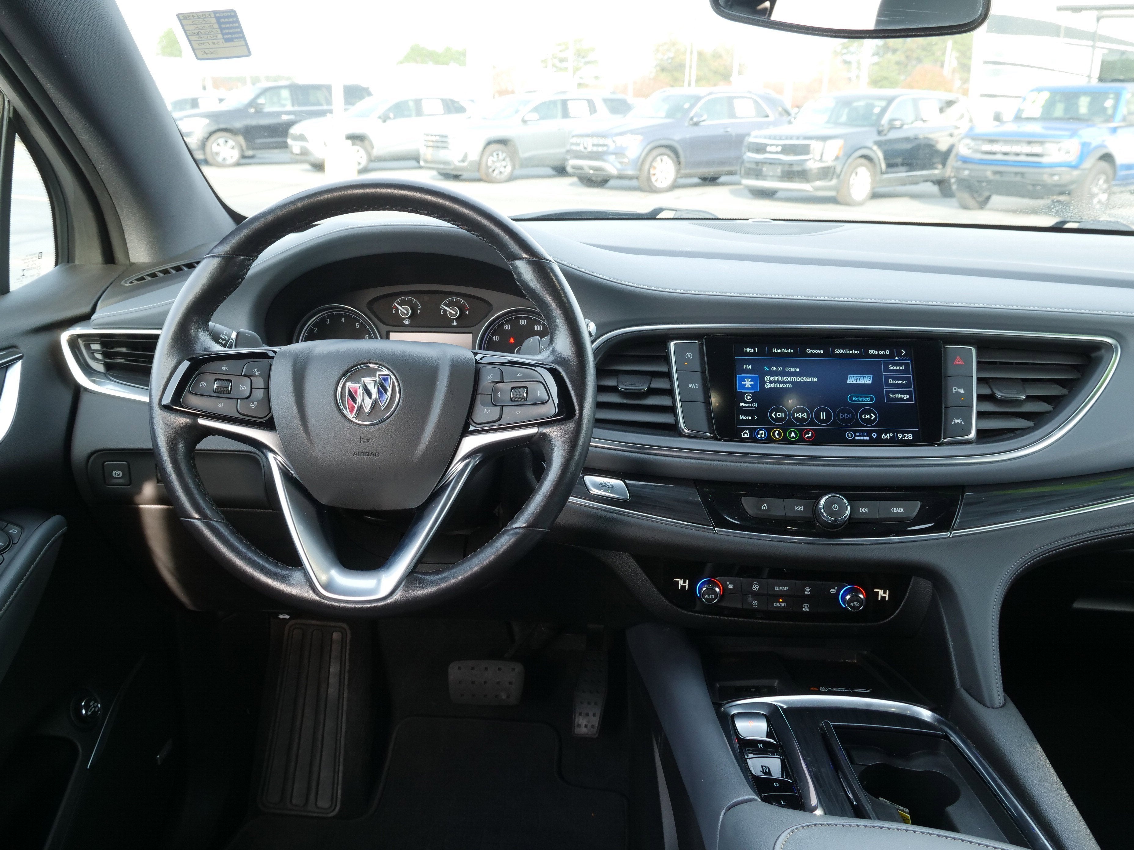 2023 Buick Enclave Essence