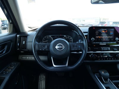 2024 Nissan Pathfinder SV