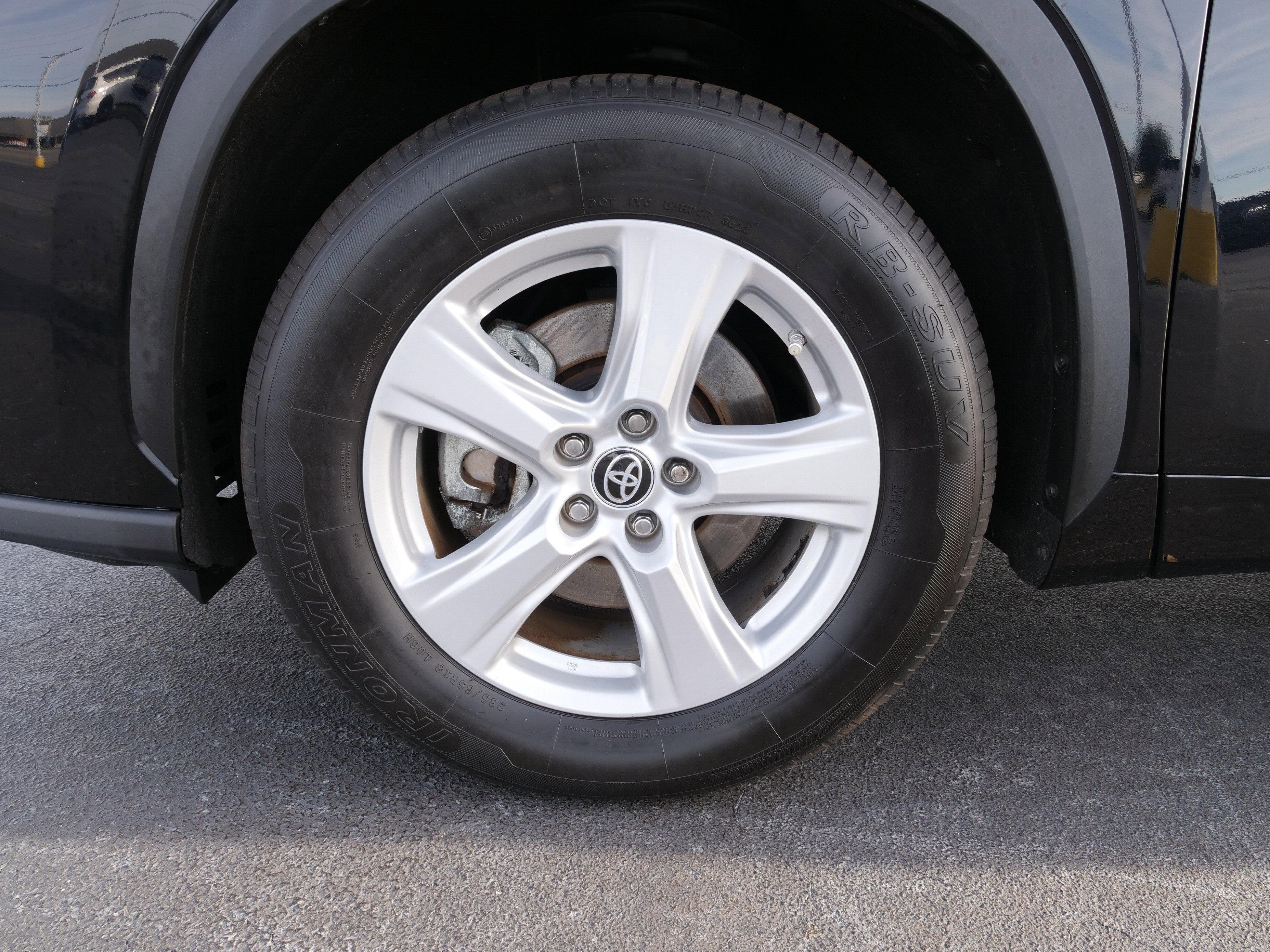 2023 Toyota Highlander Base