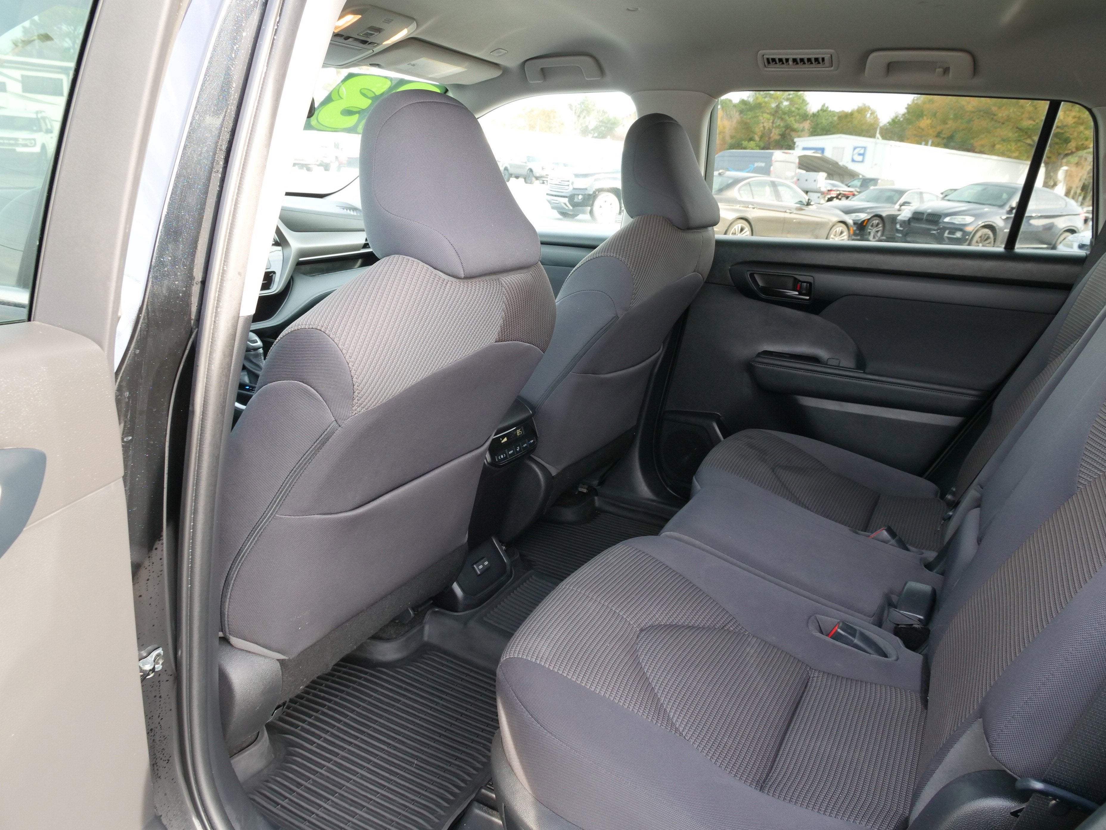 2023 Toyota Highlander Base