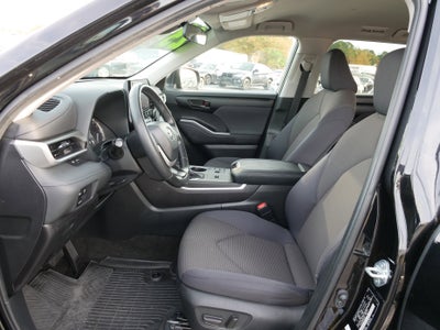 2023 Toyota Highlander Base