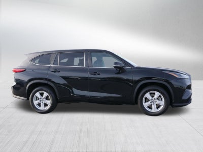 2023 Toyota Highlander Base