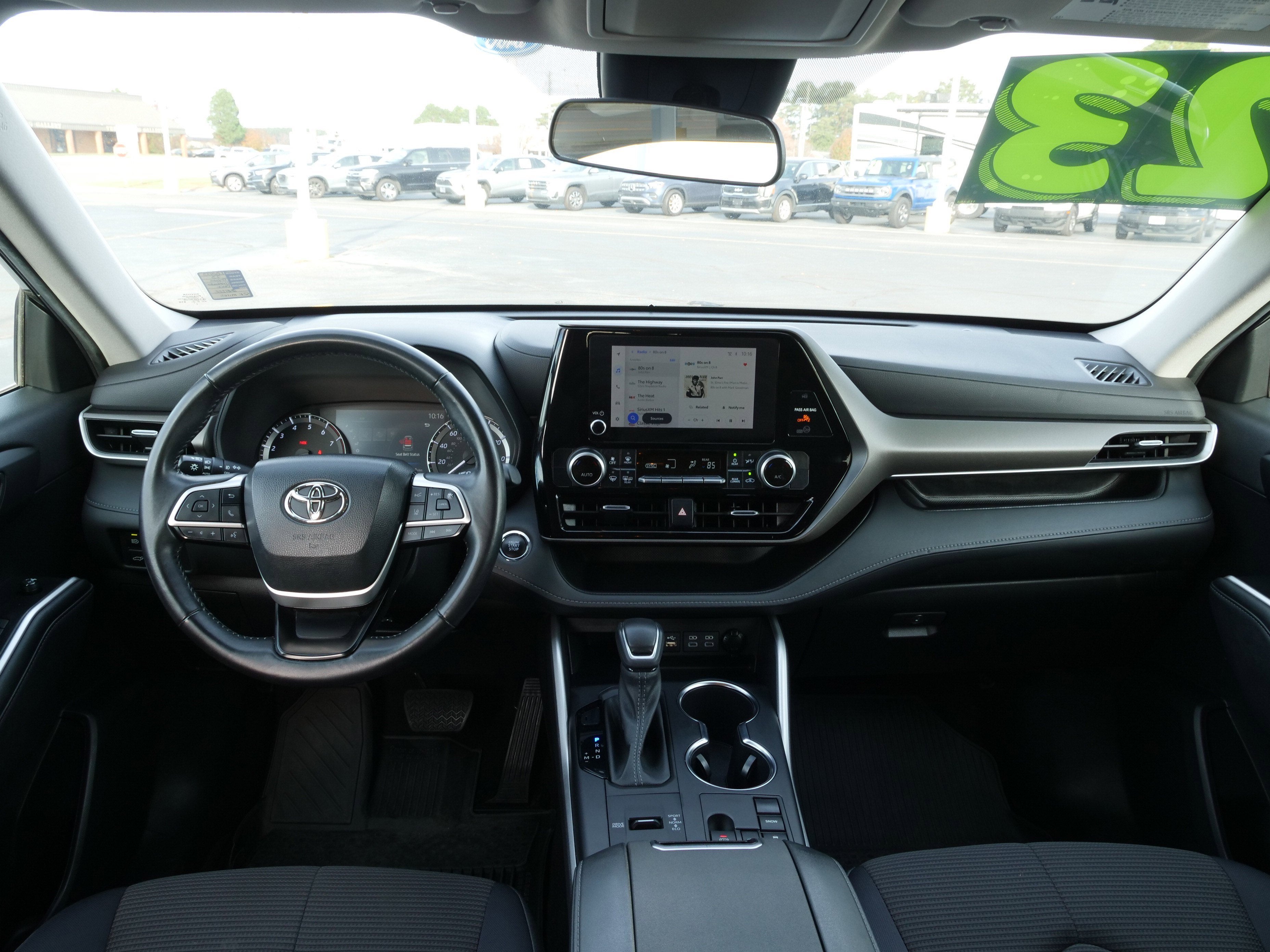 2023 Toyota Highlander Base