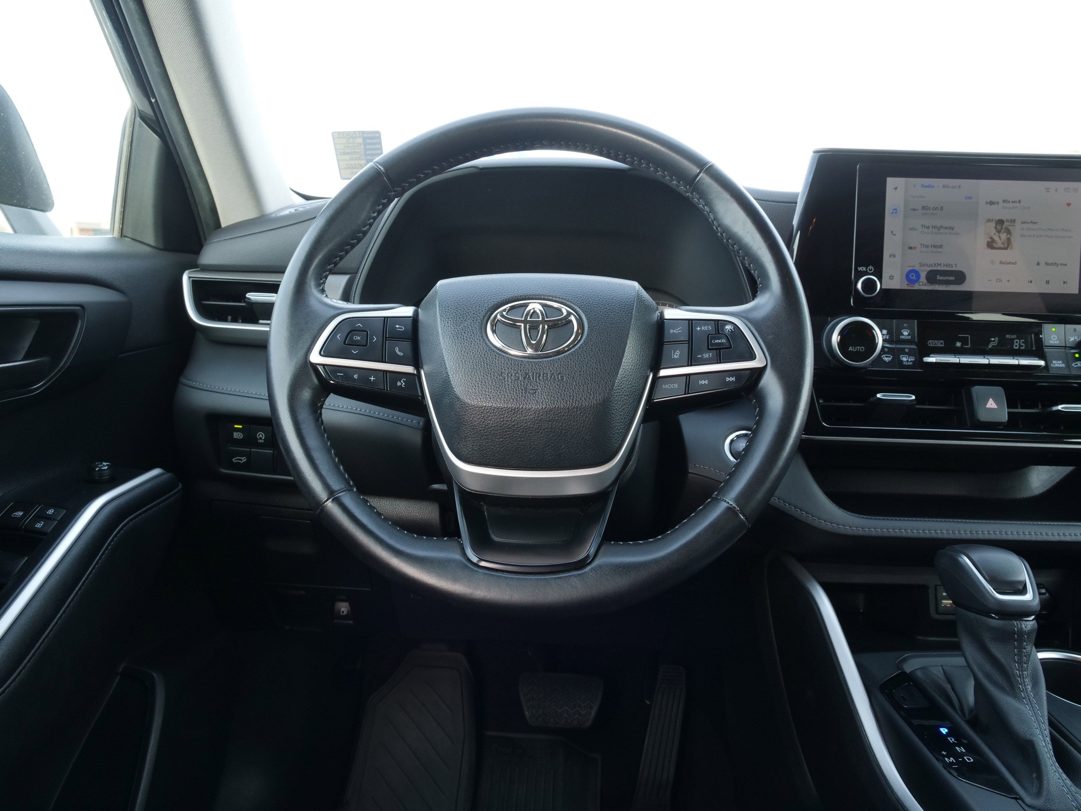 2023 Toyota Highlander Base