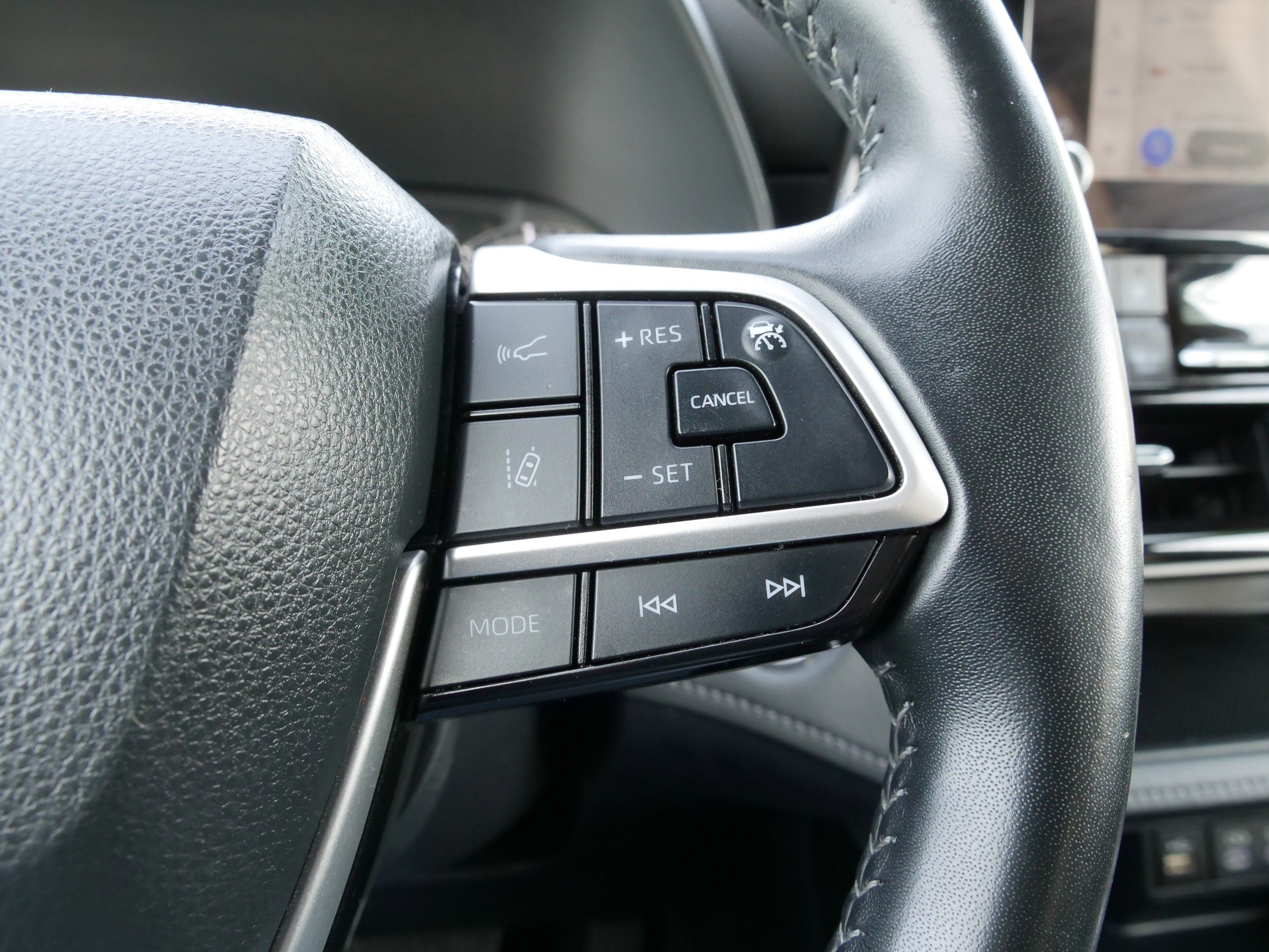 2023 Toyota Highlander Base