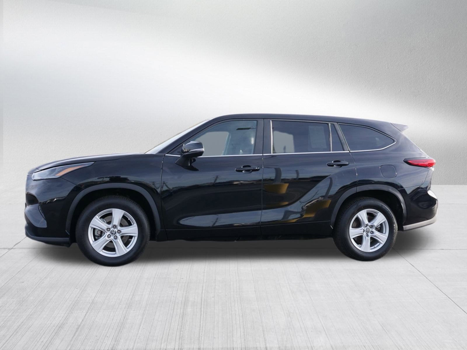 2023 Toyota Highlander Base