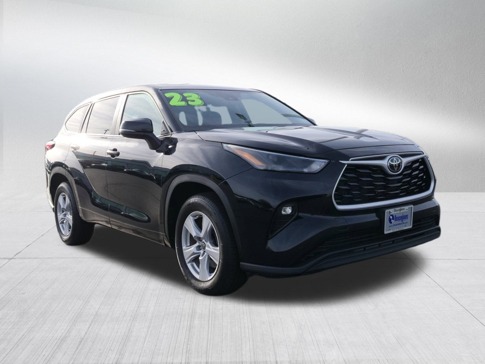 2023 Toyota Highlander Base