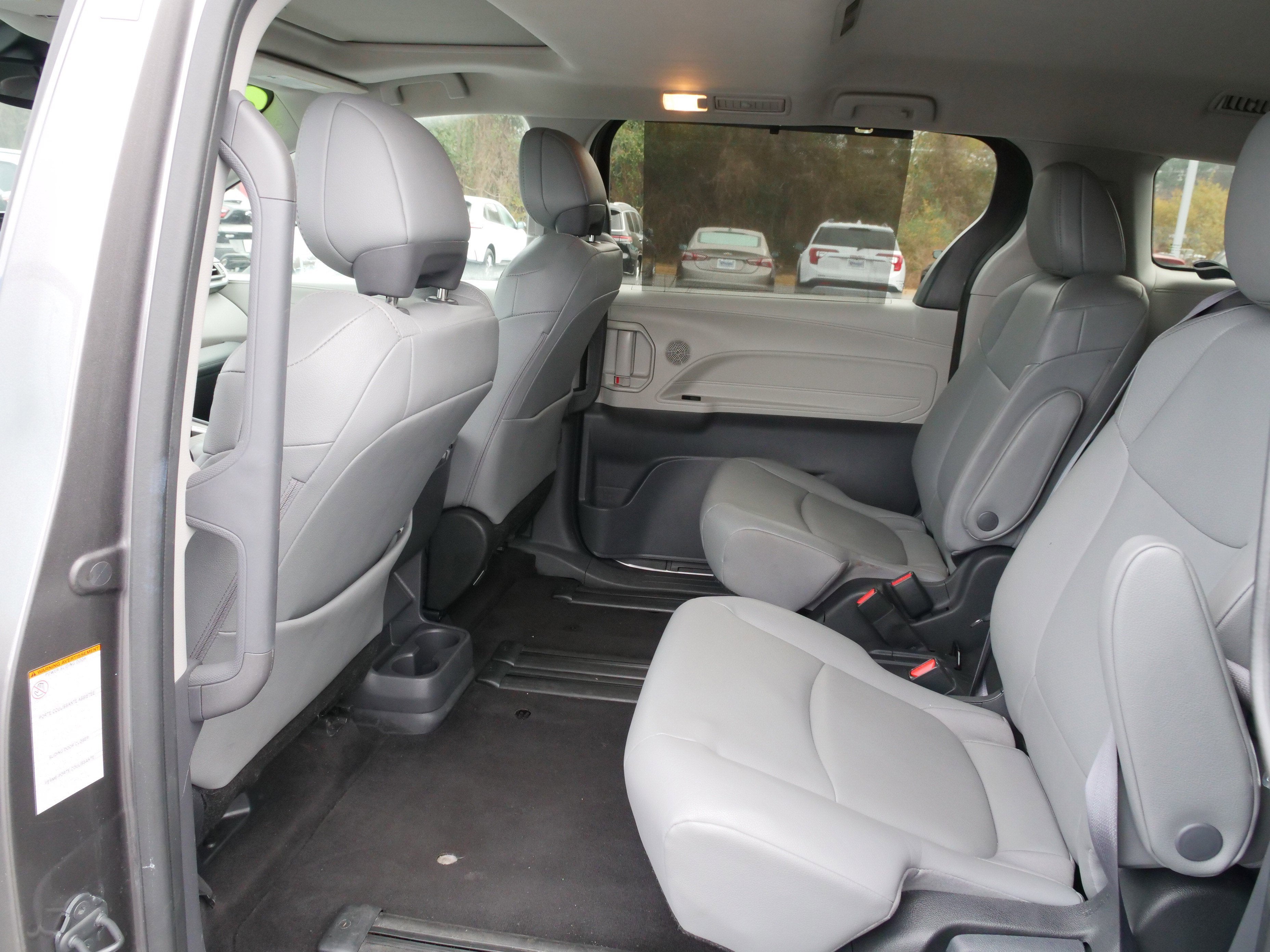 2024 Toyota Sienna XLE