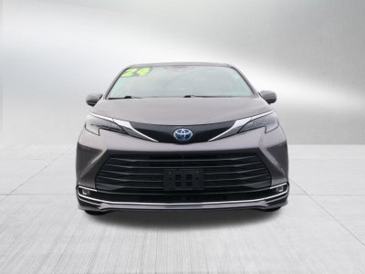 2024 Toyota Sienna XLE