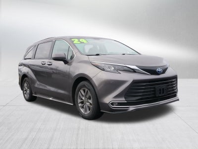 2024 Toyota Sienna XLE