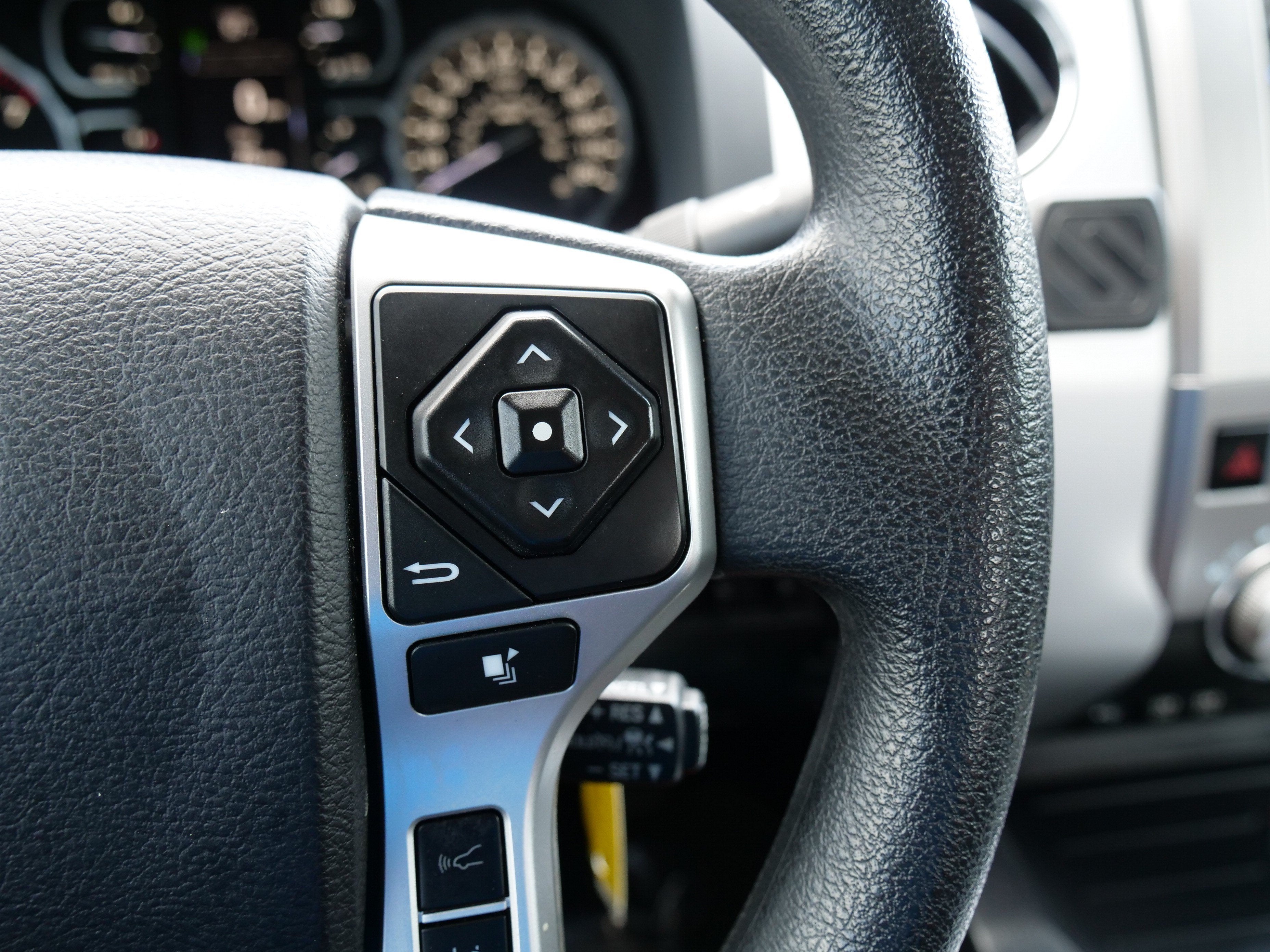 2021 Toyota Tundra 2WD SR5