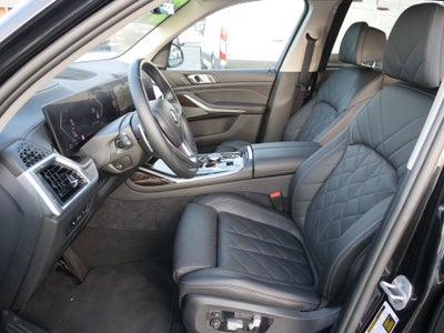 2024 BMW X7 xDrive40i