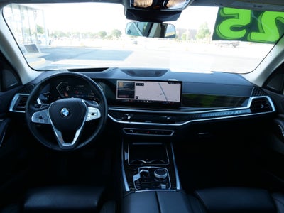 2025 BMW X7 xDrive40i