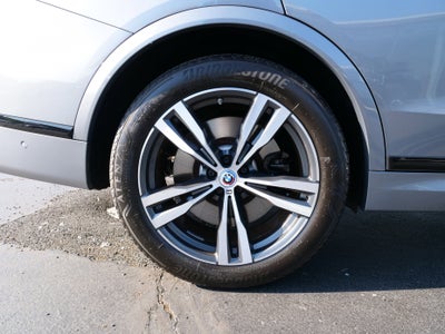 2023 BMW X7 M60i