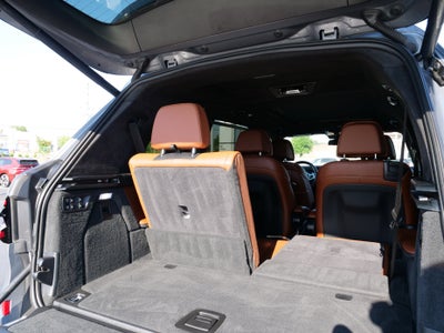 2023 BMW X7 M60i