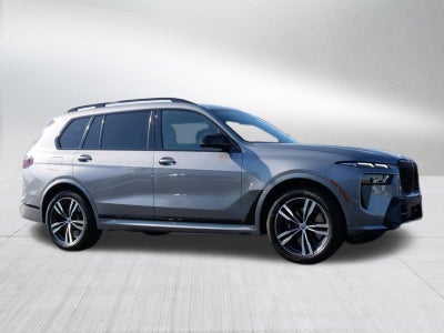 2023 BMW X7 M60i