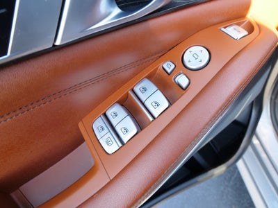 2023 BMW X7 M60i