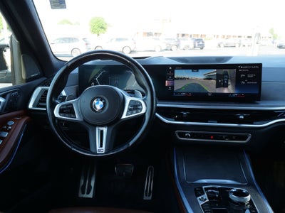 2023 BMW X7 M60i
