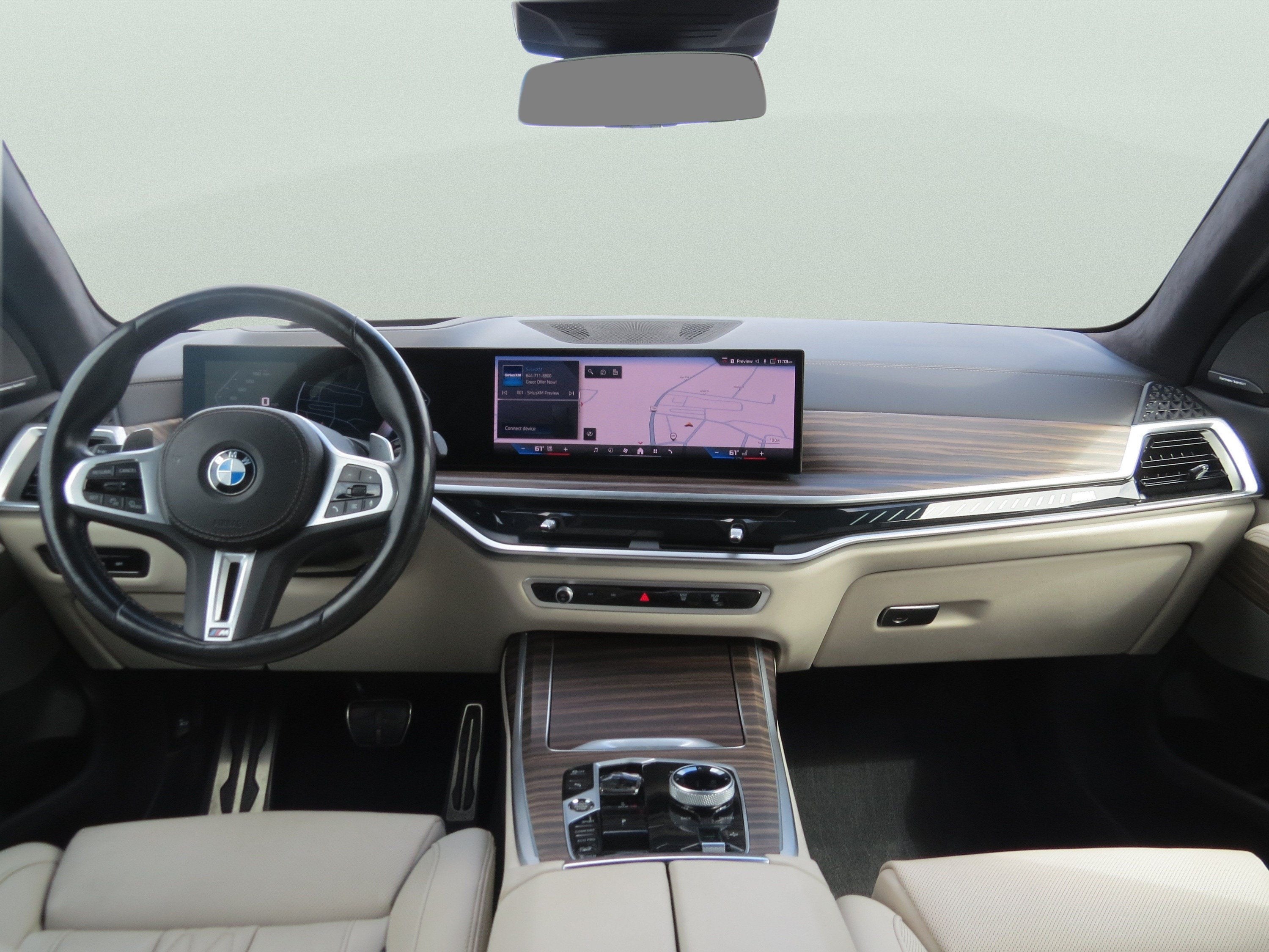 2025 BMW X7 M60i