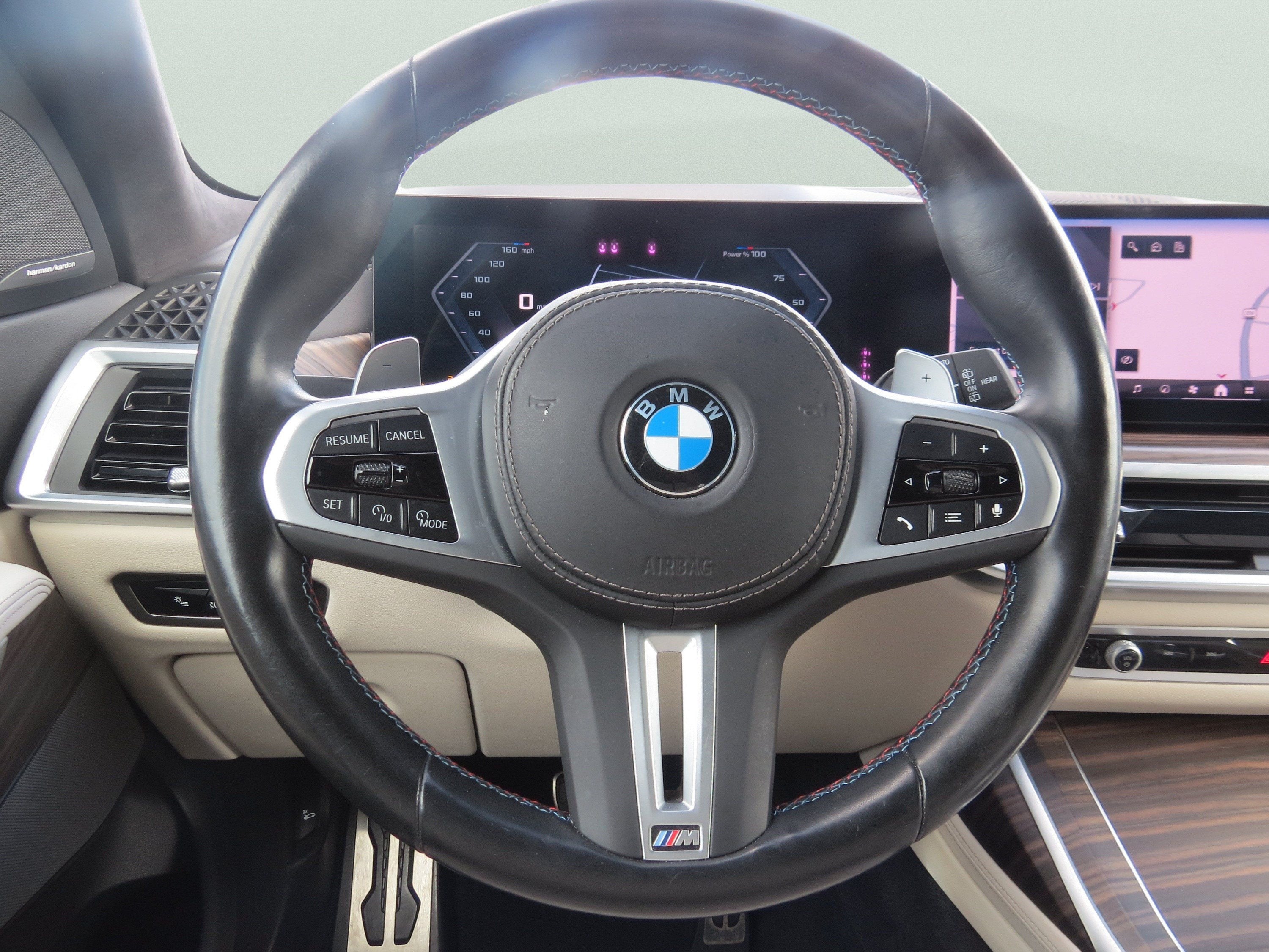 2025 BMW X7 M60i