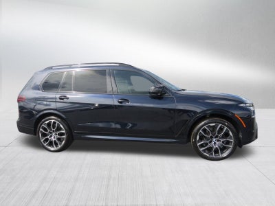 2025 BMW X7 M60i