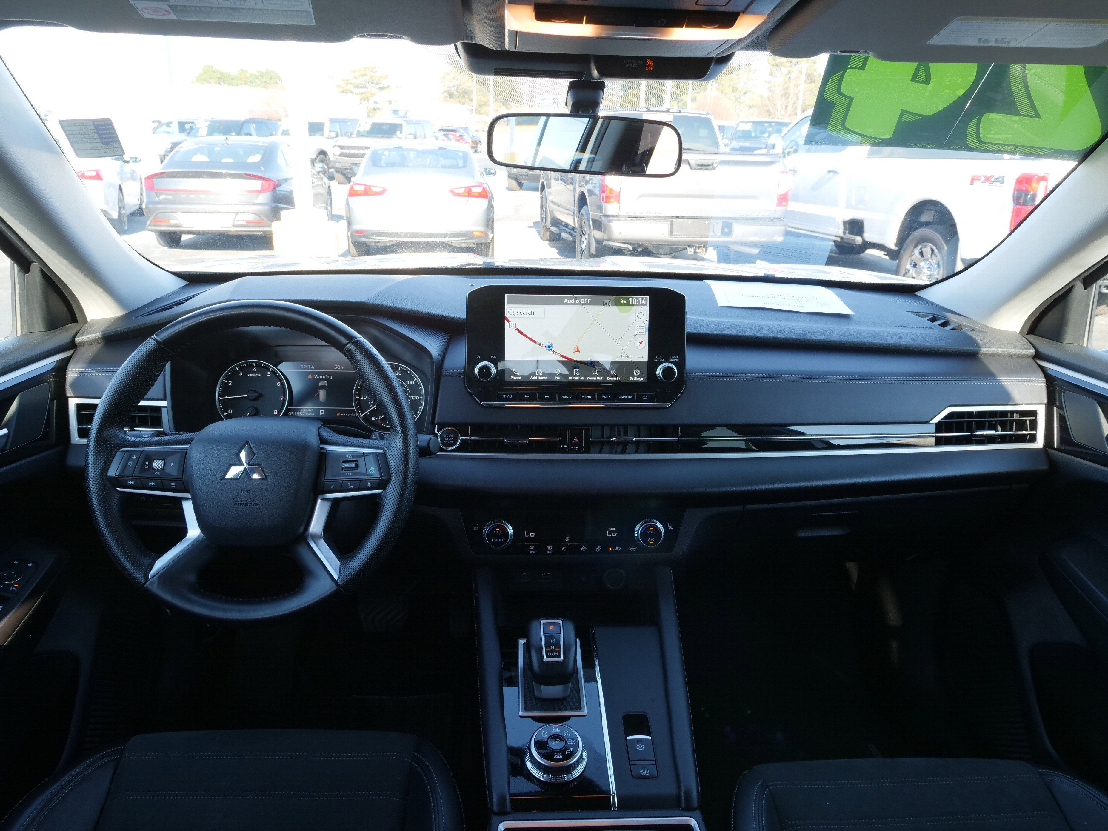 2024 Mitsubishi Outlander SE