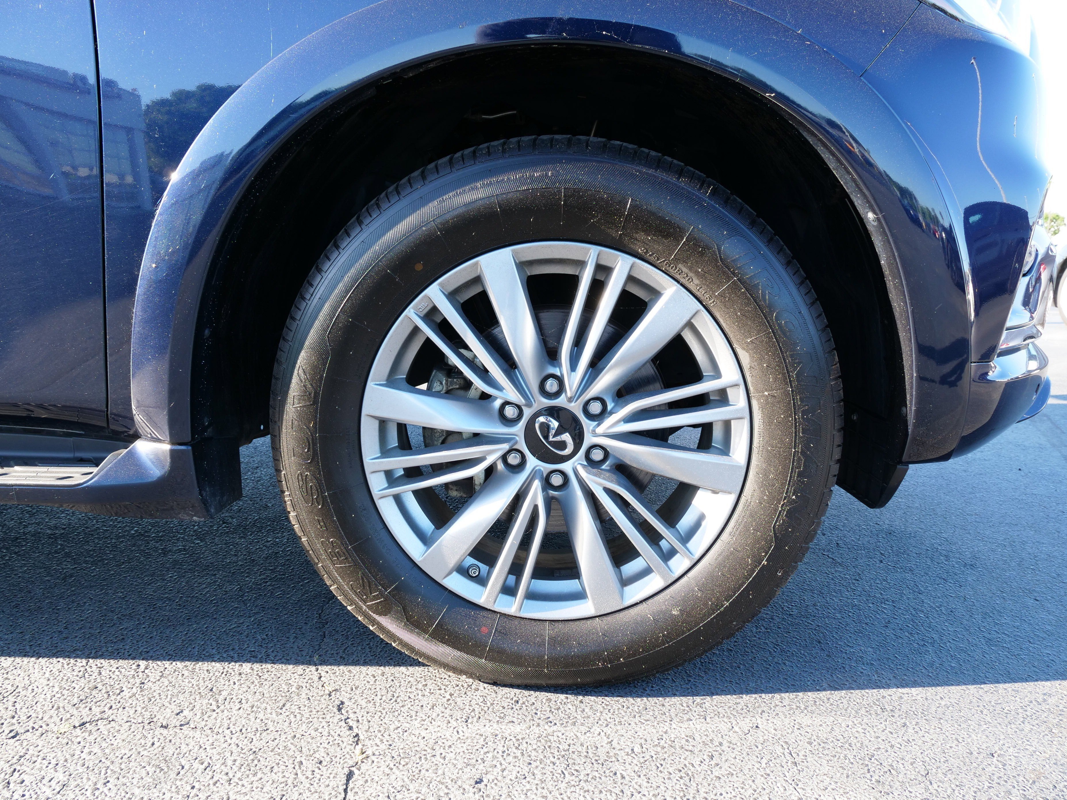 2024 INFINITI QX80 LUXE