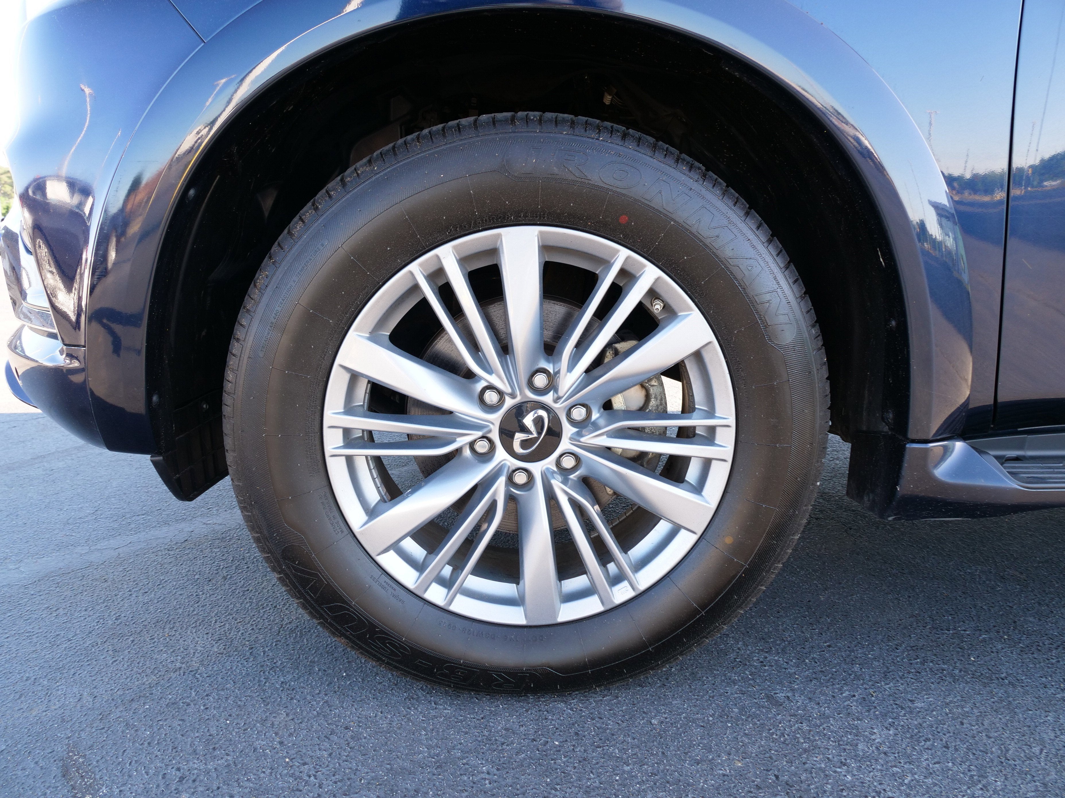 2024 INFINITI QX80 LUXE