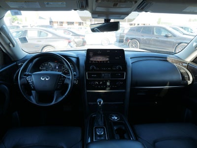 2024 INFINITI QX80 LUXE