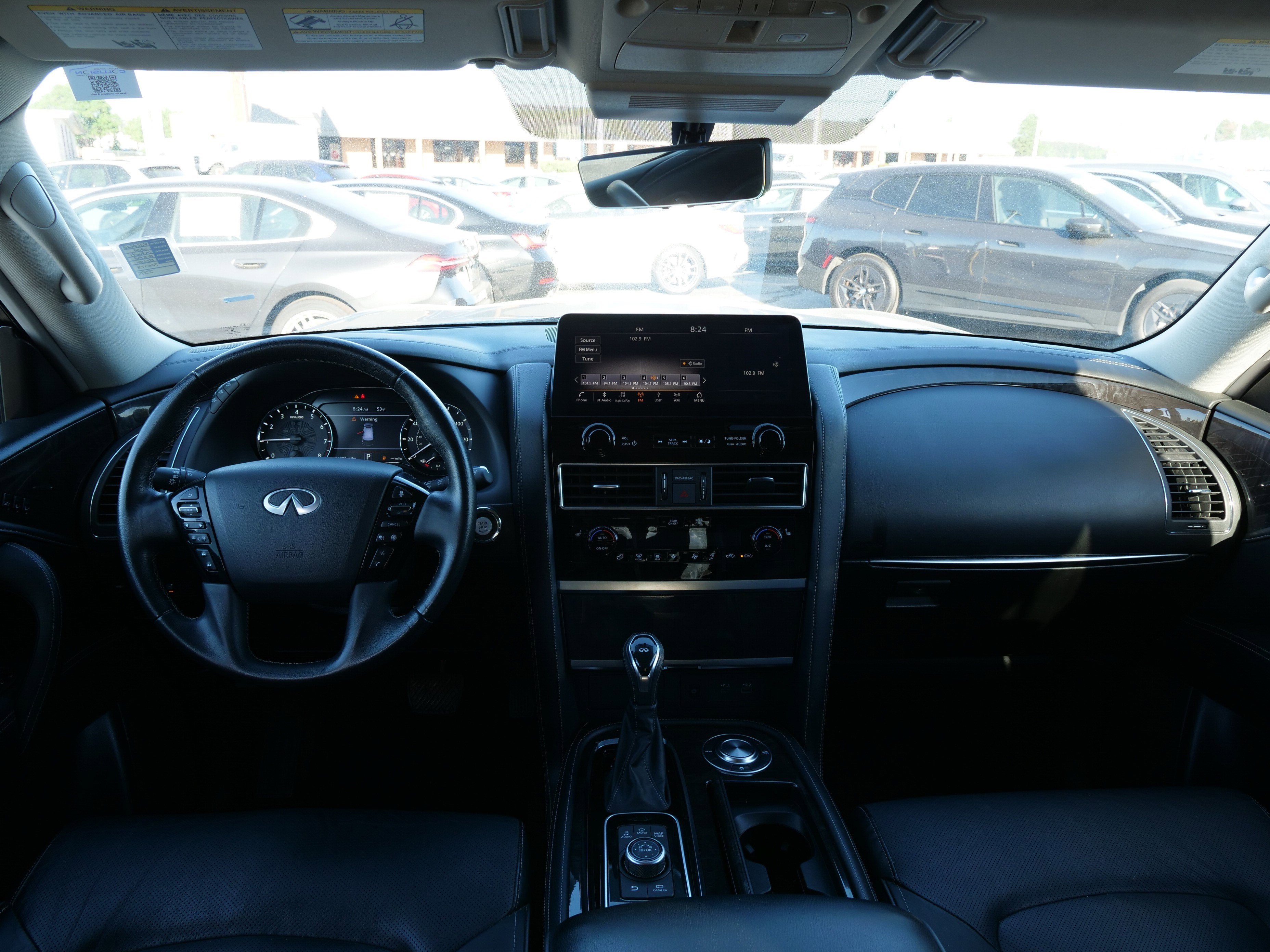2024 INFINITI QX80 LUXE