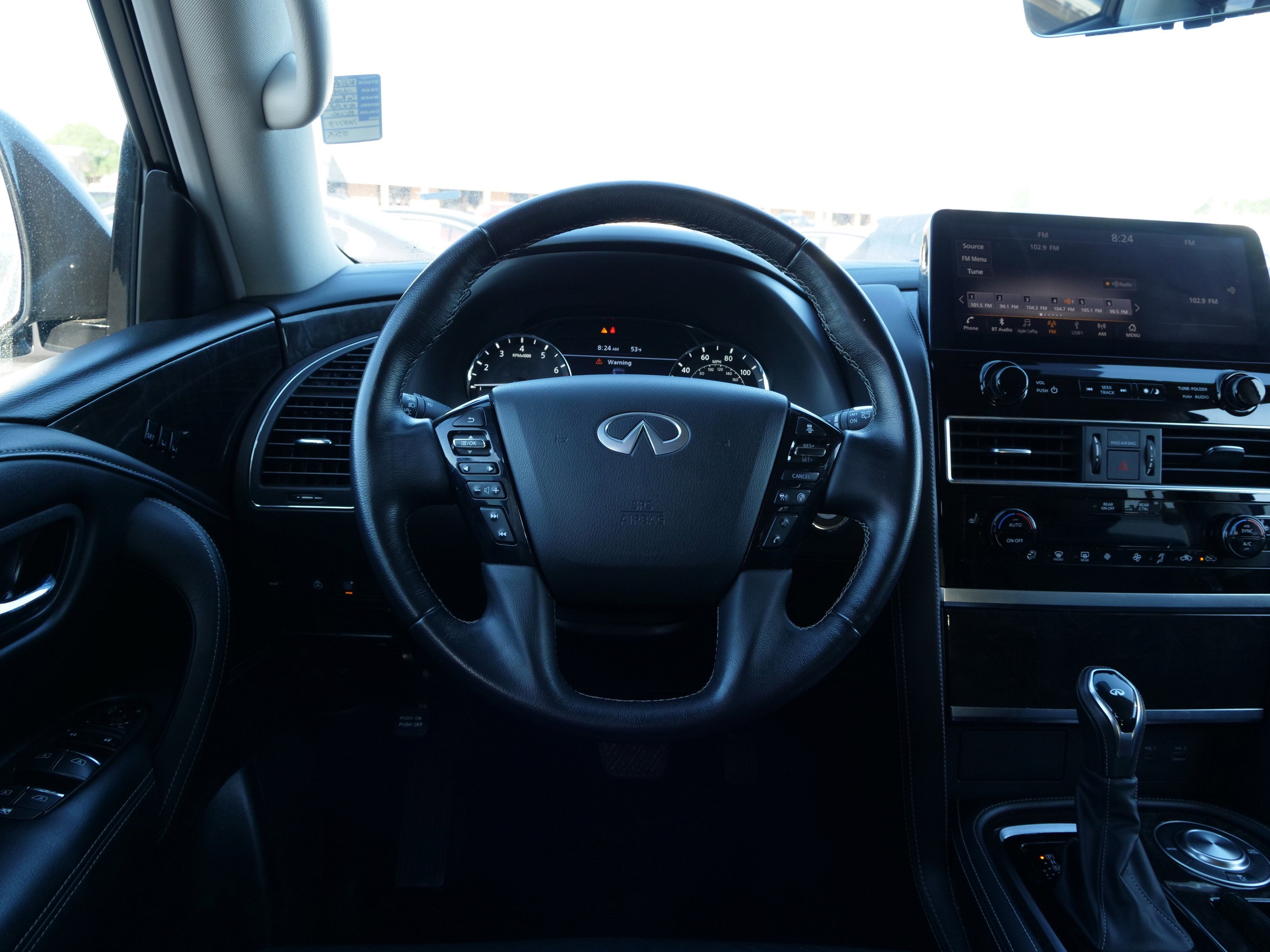 2024 INFINITI QX80 LUXE