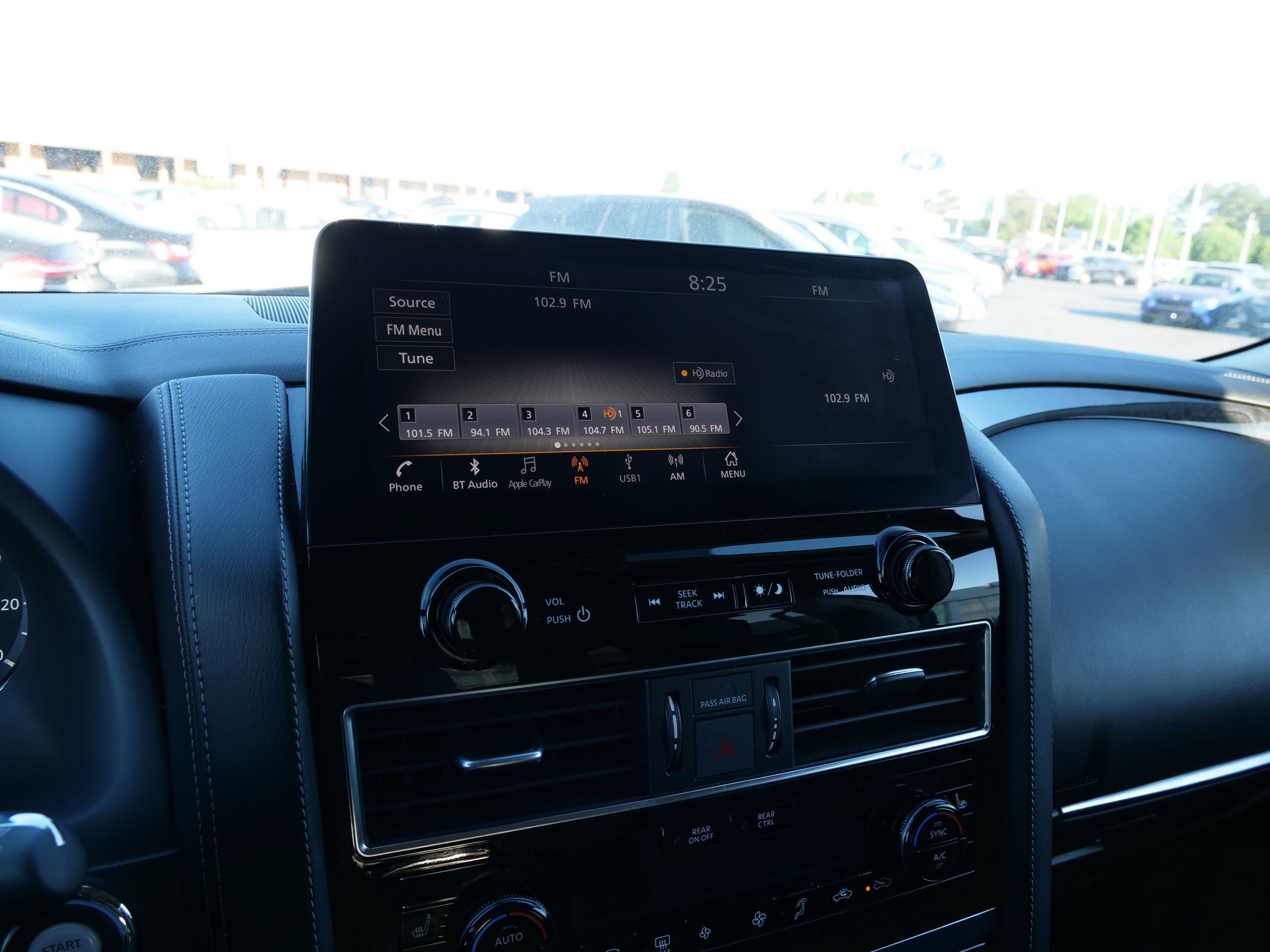 2024 INFINITI QX80 LUXE
