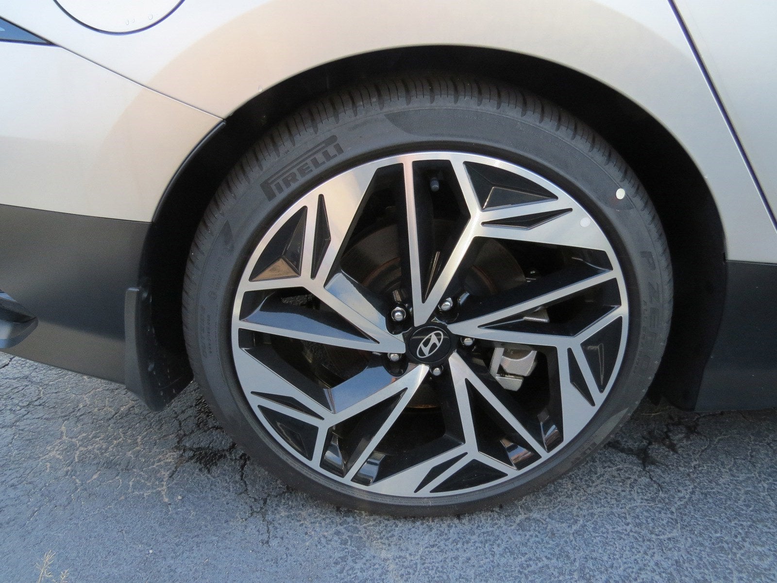 2023 Hyundai IONIQ 6 SEL