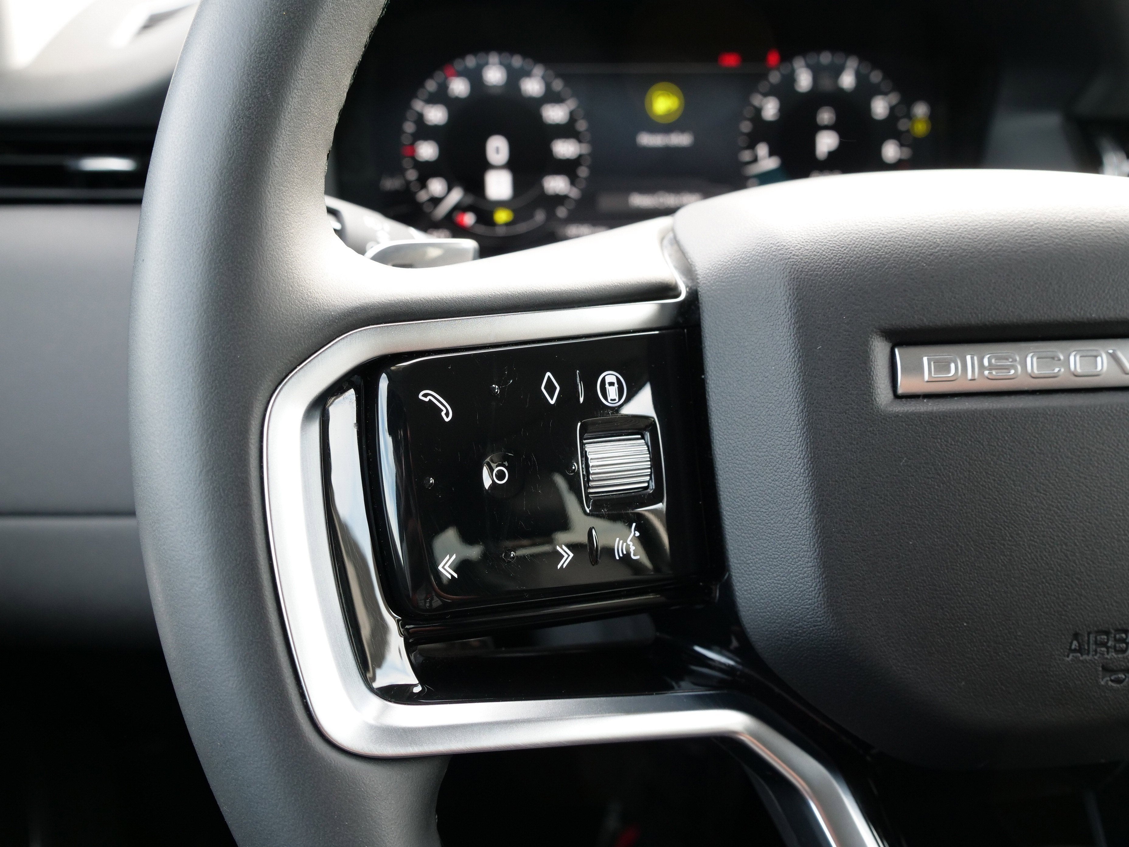 2025 Land Rover Discovery Sport S