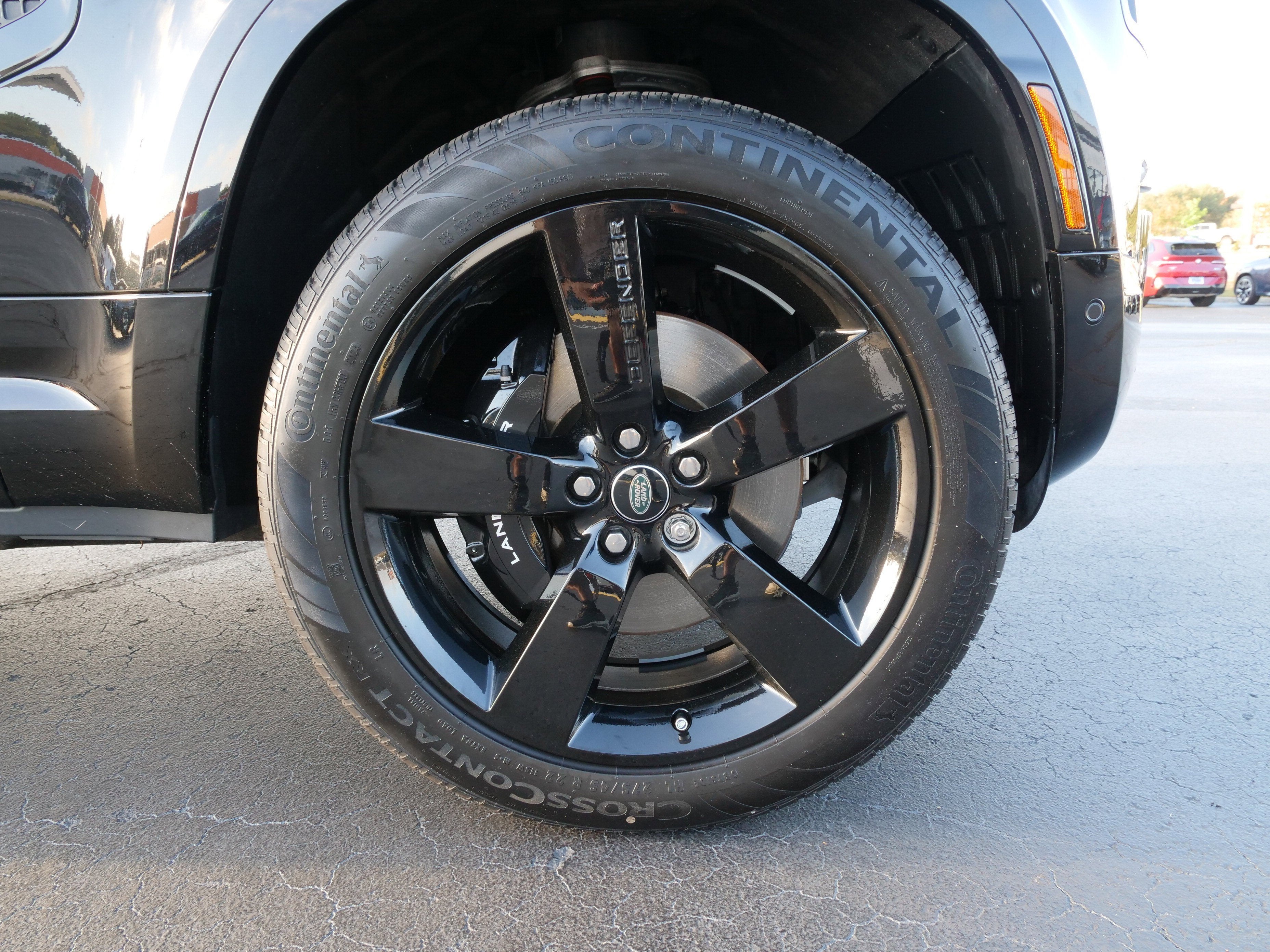 2024 Land Rover Defender V8