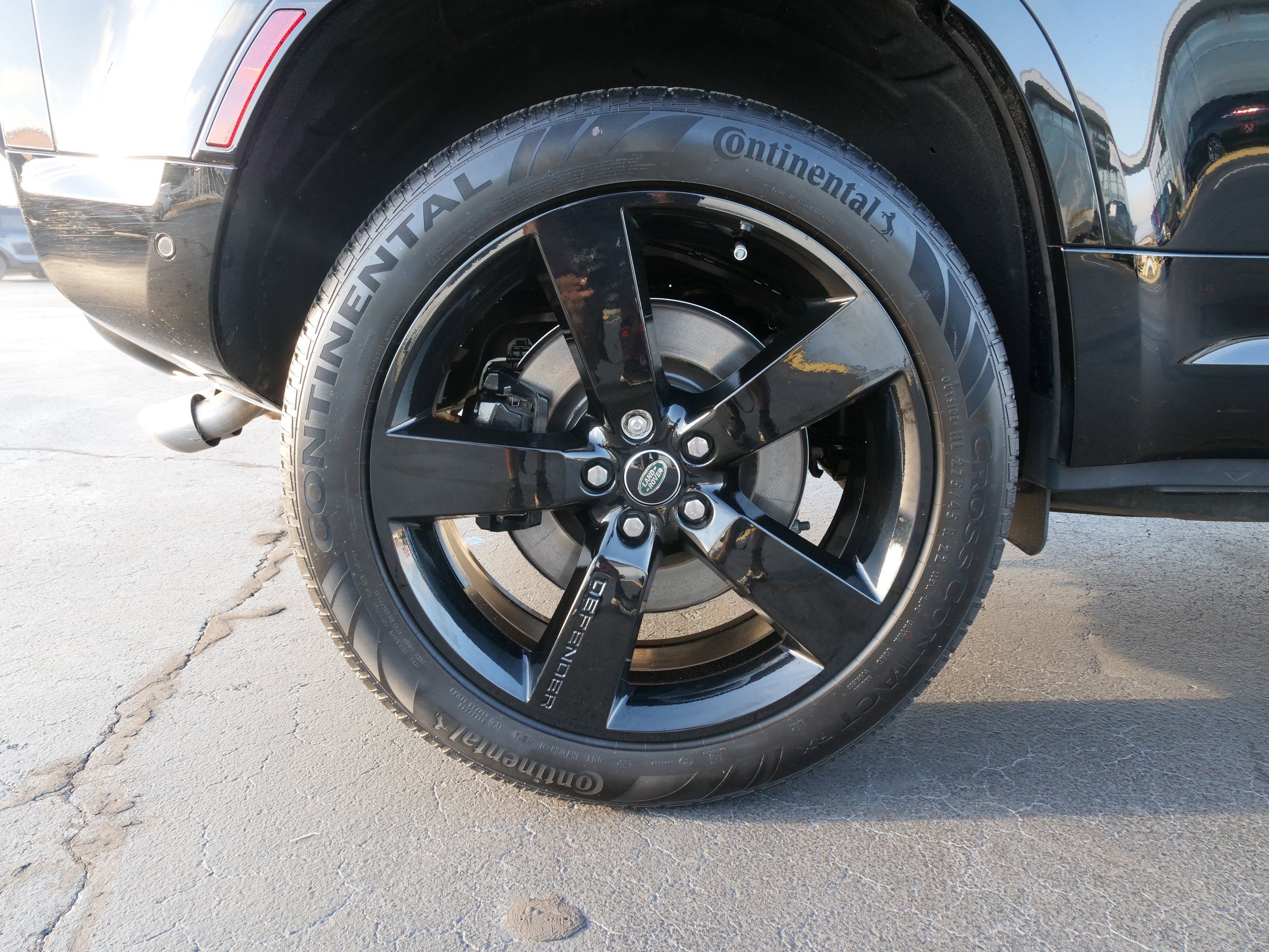 2024 Land Rover Defender V8