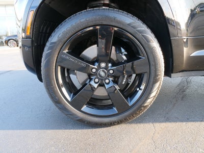 2024 Land Rover Defender V8