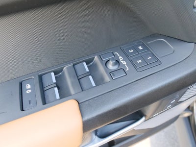 2024 Land Rover Defender V8