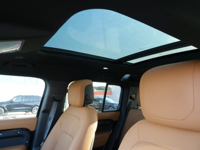 2024 Land Rover Defender V8