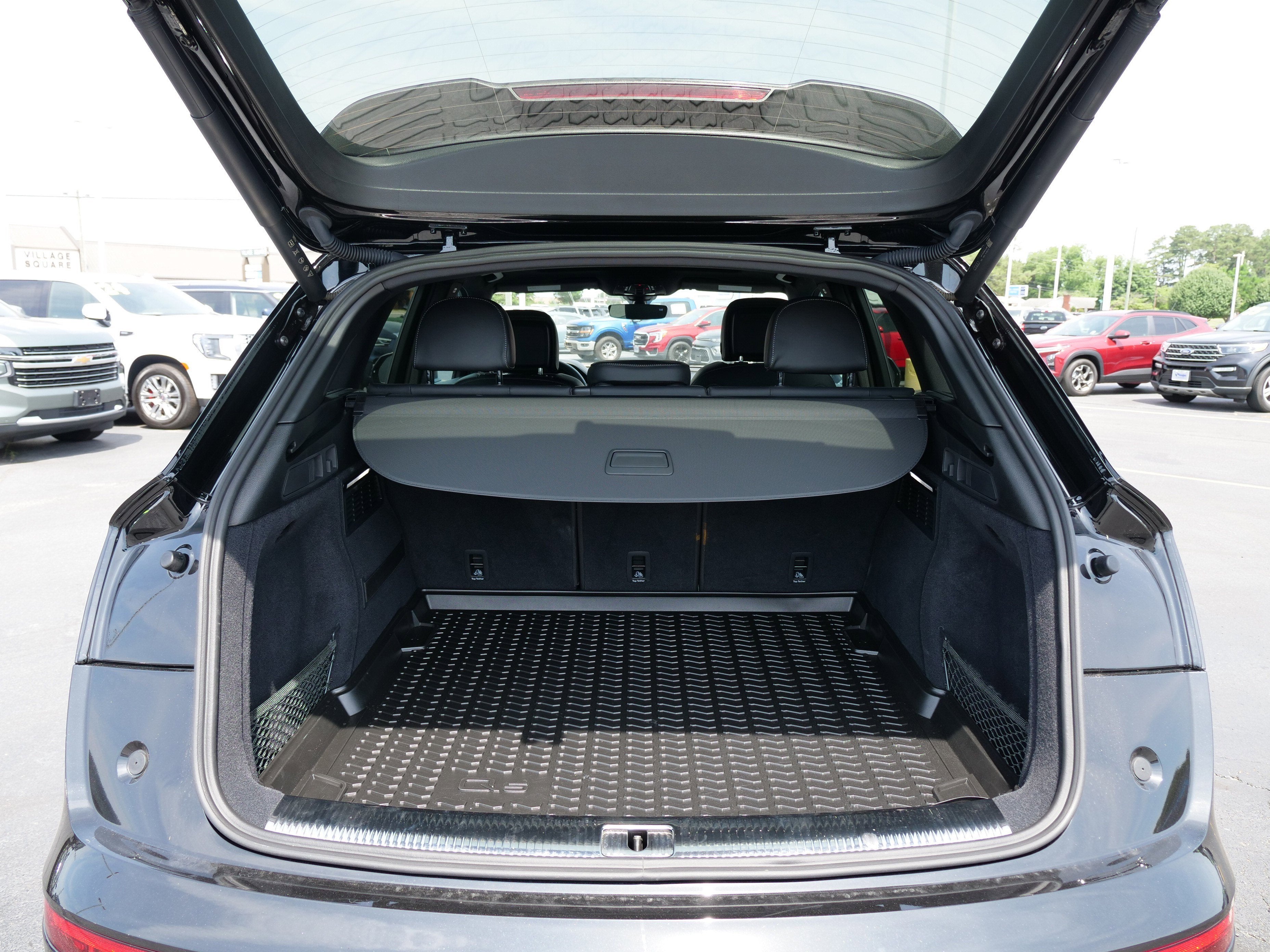 2025 Audi SQ5 Premium Plus