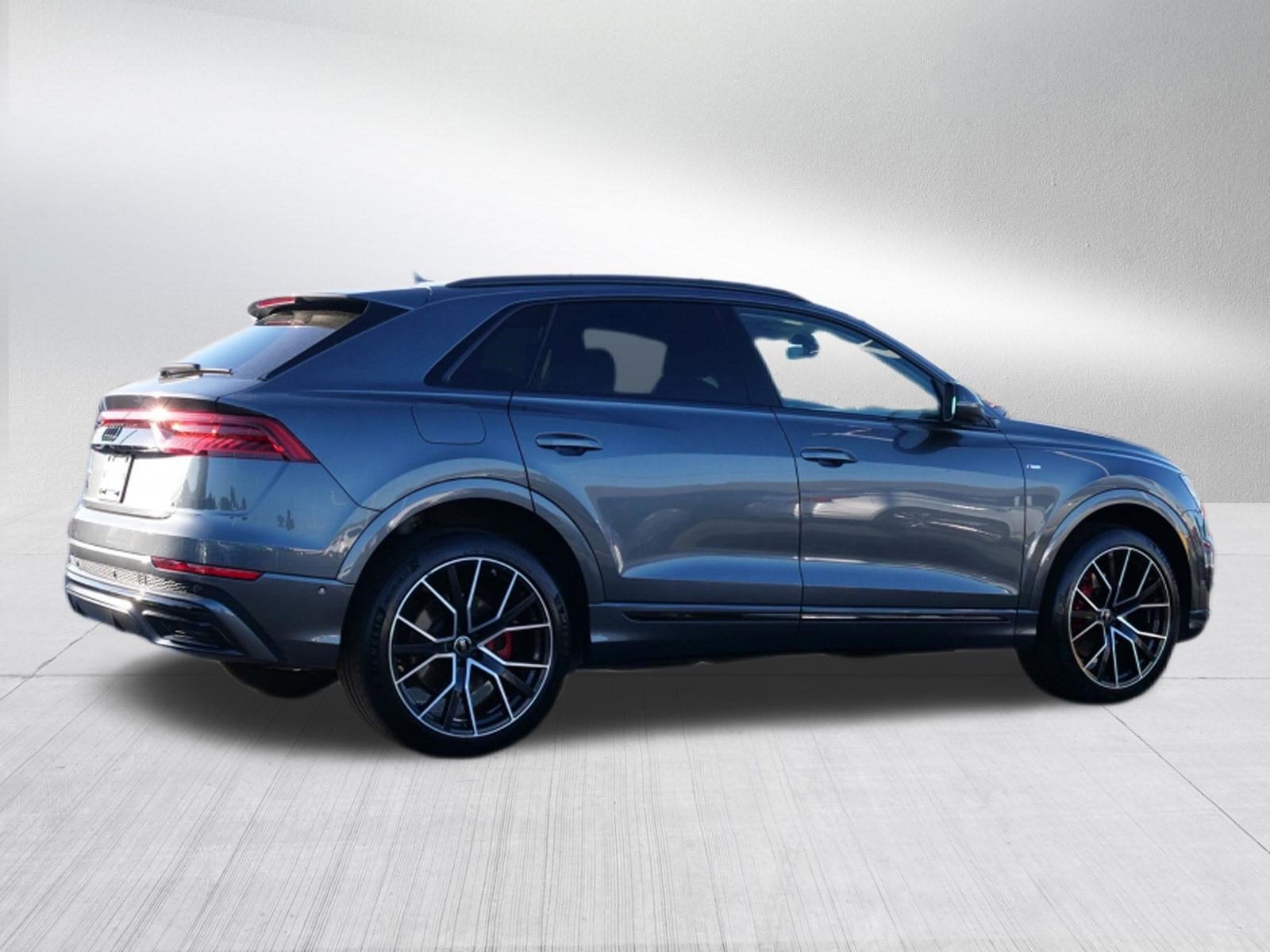 2022 Audi Q8 Premium Plus