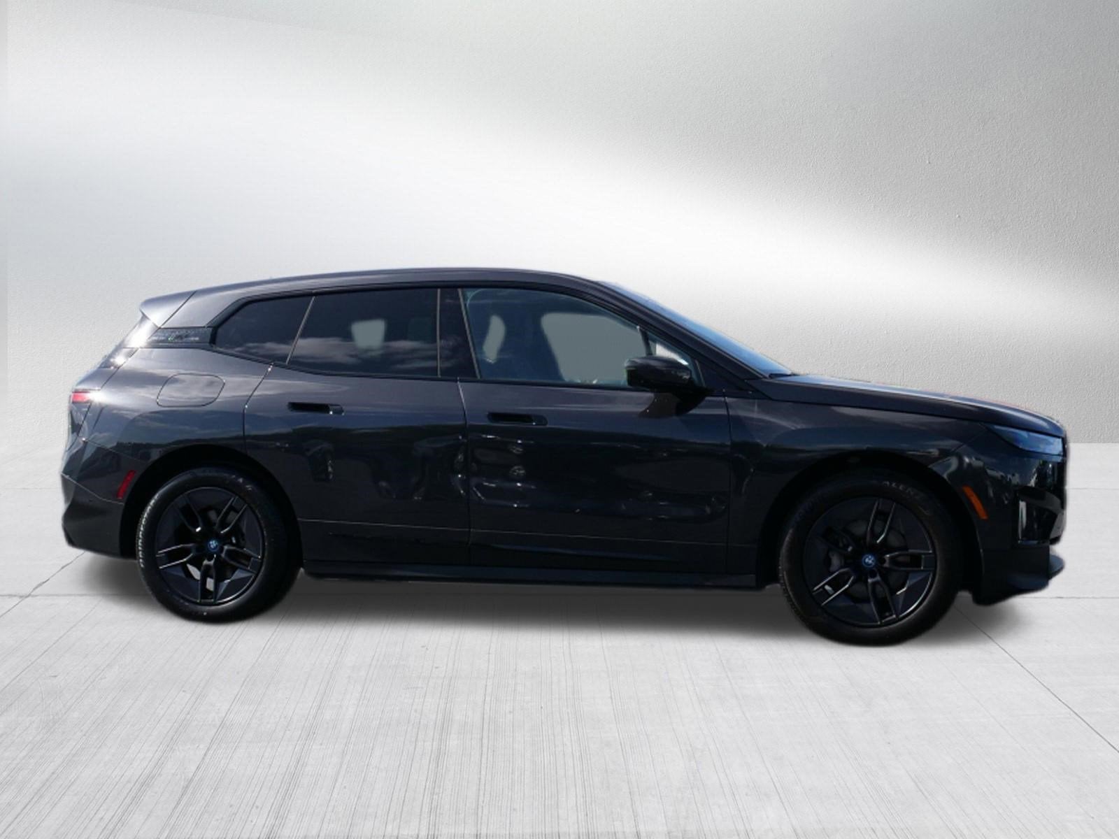 2025 BMW iX xDrive50